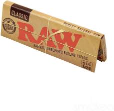 RAW CLASSIC 1 1/4 ROLLING PAPERS